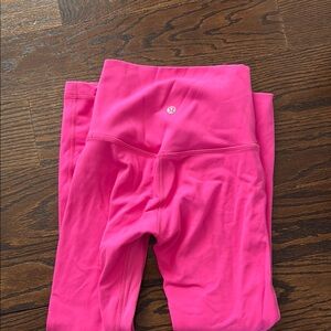 Women align lululemon leggins 25”
Never worn